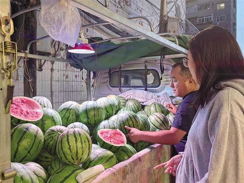 让客人吃瓜,一场别开生面的美食之旅